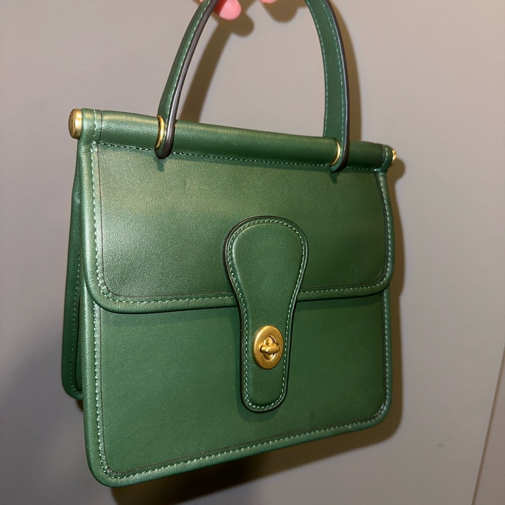 Green Coach Willis Top Handle 18